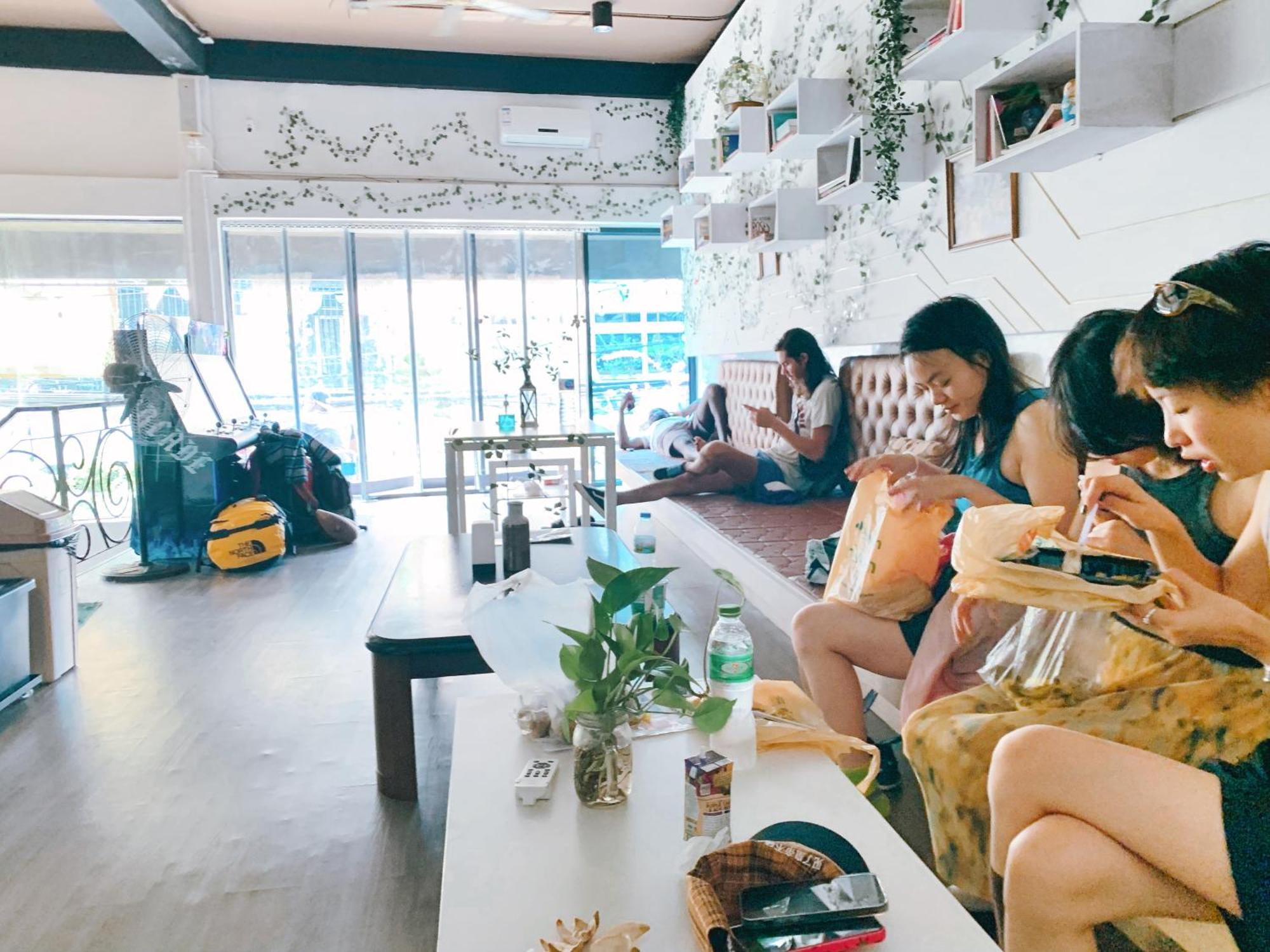Susu Khaosan Hostel Бангкок Экстерьер фото