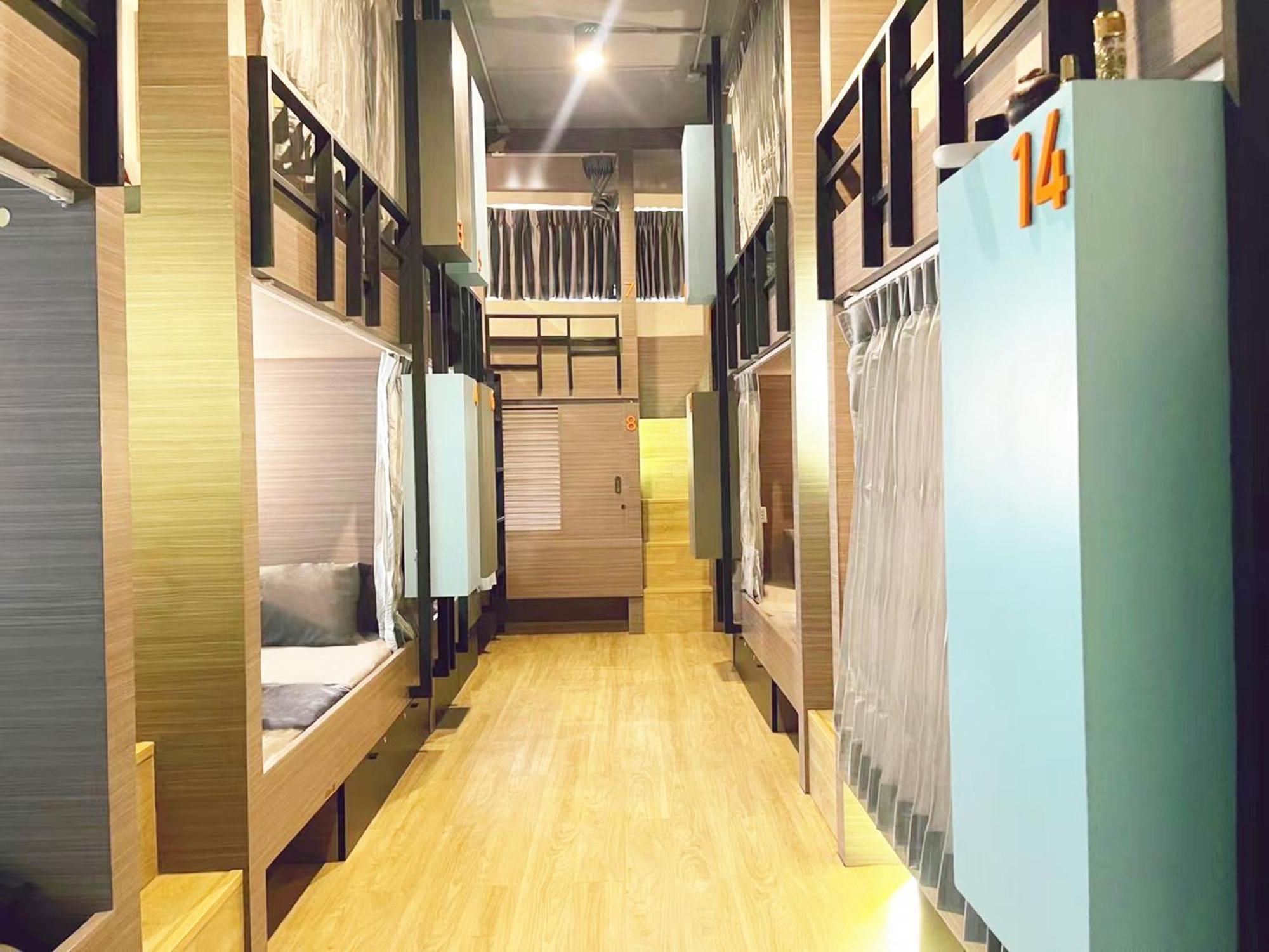 Susu Khaosan Hostel Бангкок Экстерьер фото