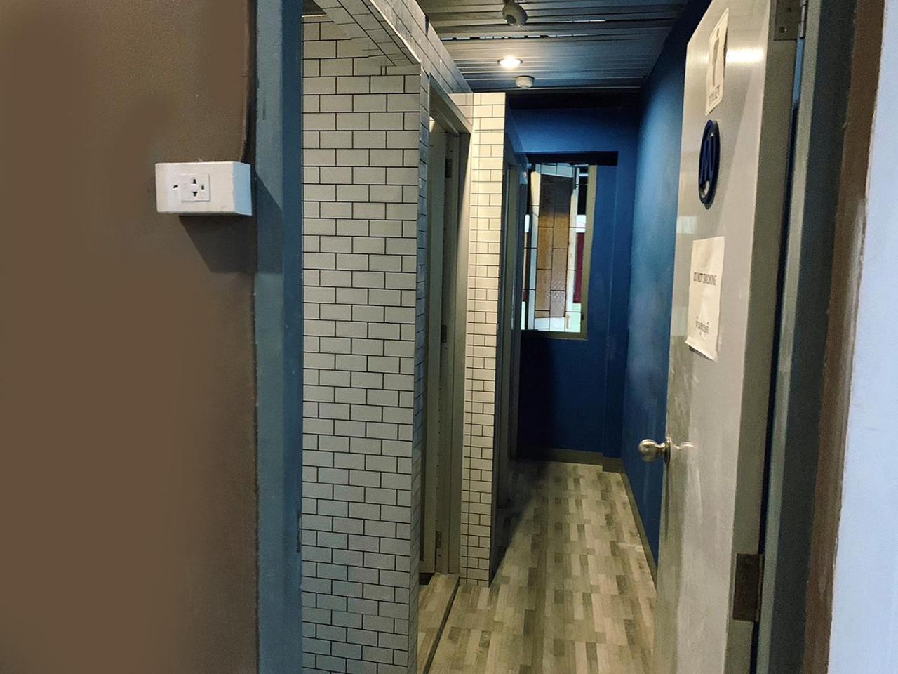 Susu Khaosan Hostel Бангкок Экстерьер фото