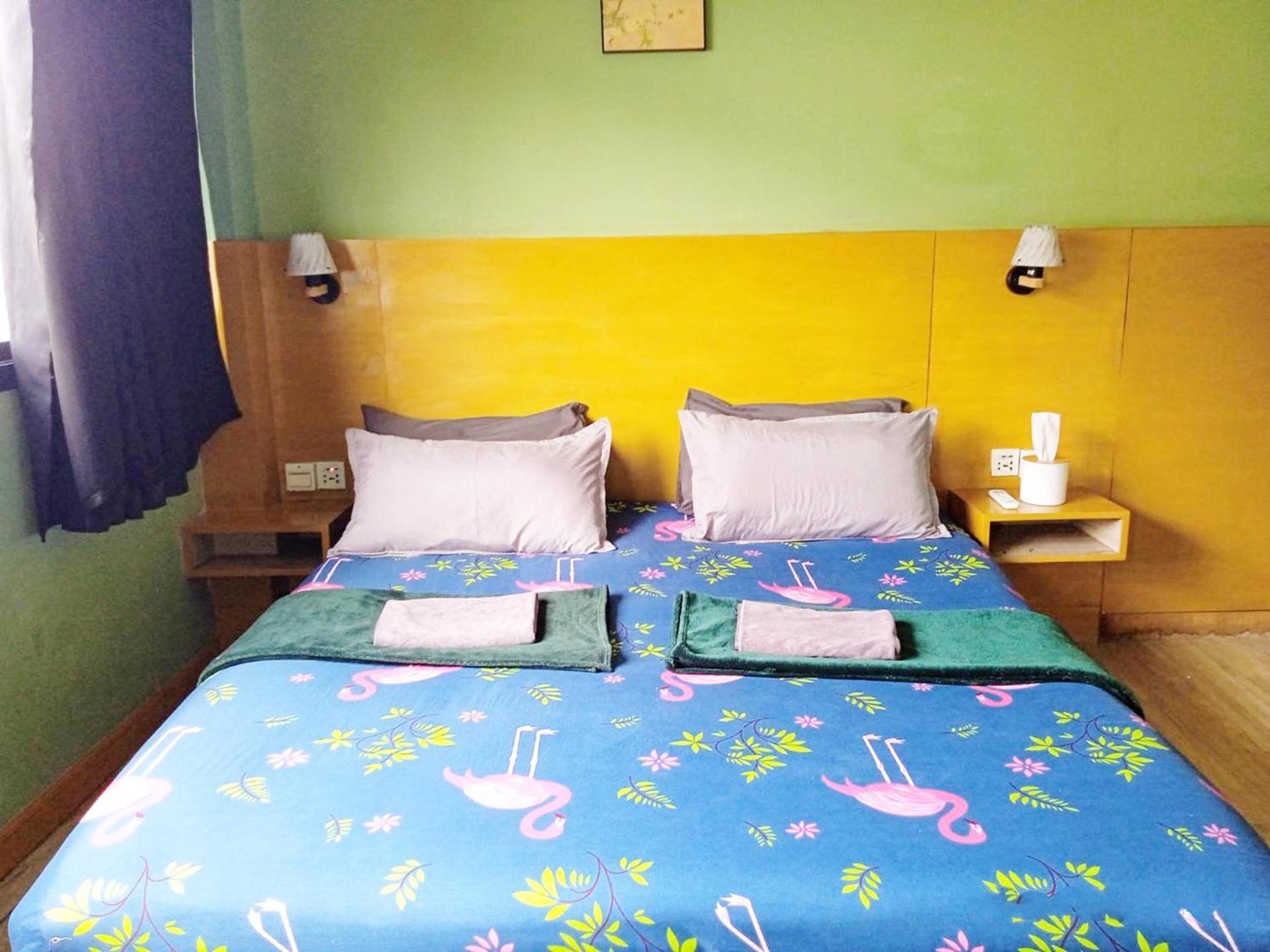 Susu Khaosan Hostel Бангкок Экстерьер фото